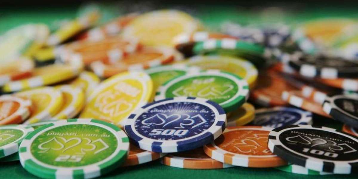 Jackpots and Gigabytes: Your Ultimate Guide to the Glitz and Gimmicks of Online Casinos